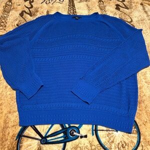 Ann Taylor Women's Blue Crewneck Sweater